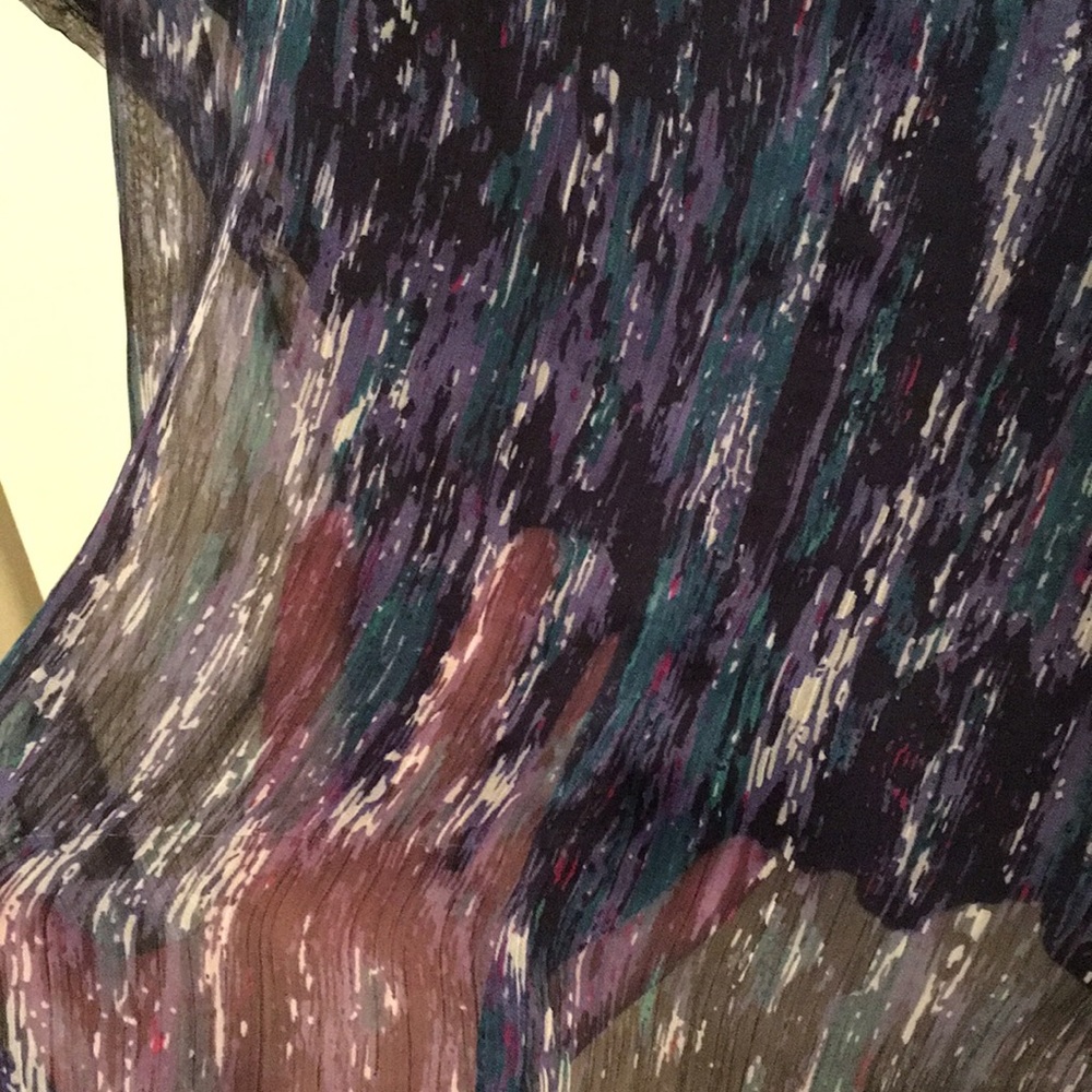 Kira sheer back tee - Picture 5 of 7